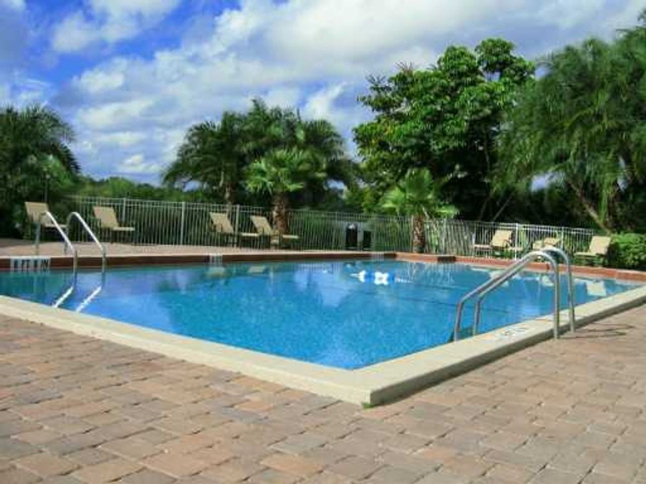 2934 Plaza Terrace Dr - Photo 3 of 12