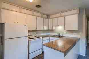 226 Cedar Ave S #4 - Photo 1 of 1