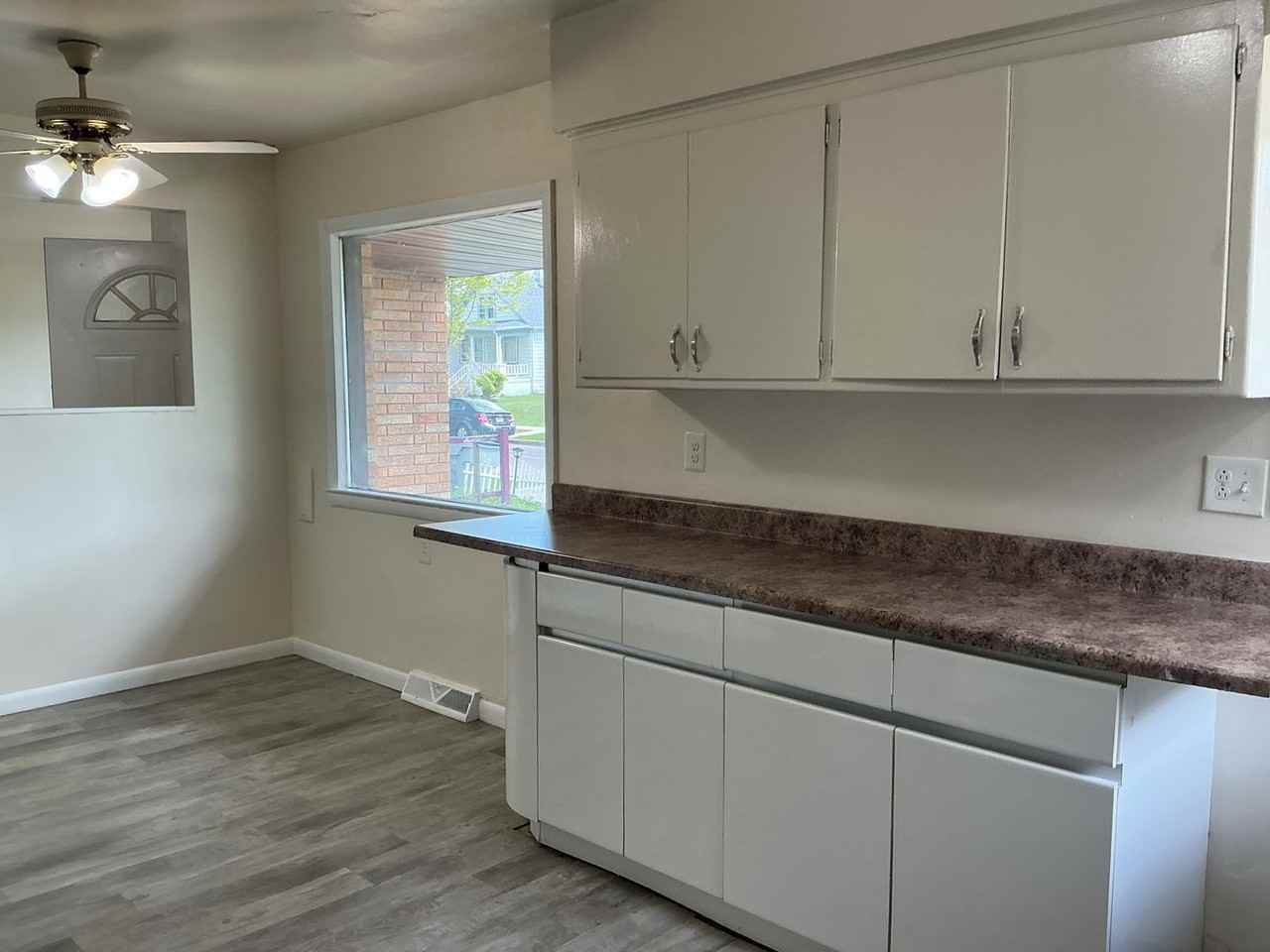5113 N 39th St - Photo 4 of 16