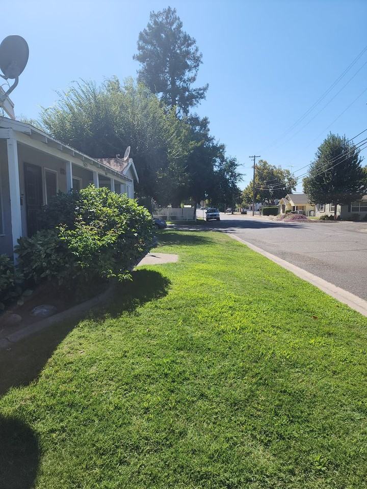 1605 Saint Clair St - Photo 2 of 26