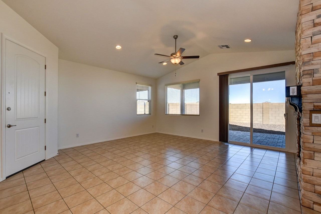 1416 Auburn Trl - Photo 4 of 26