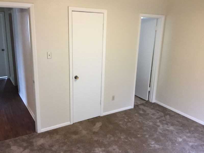 7513 Meadowbrook Dr - Photo 7 of 10