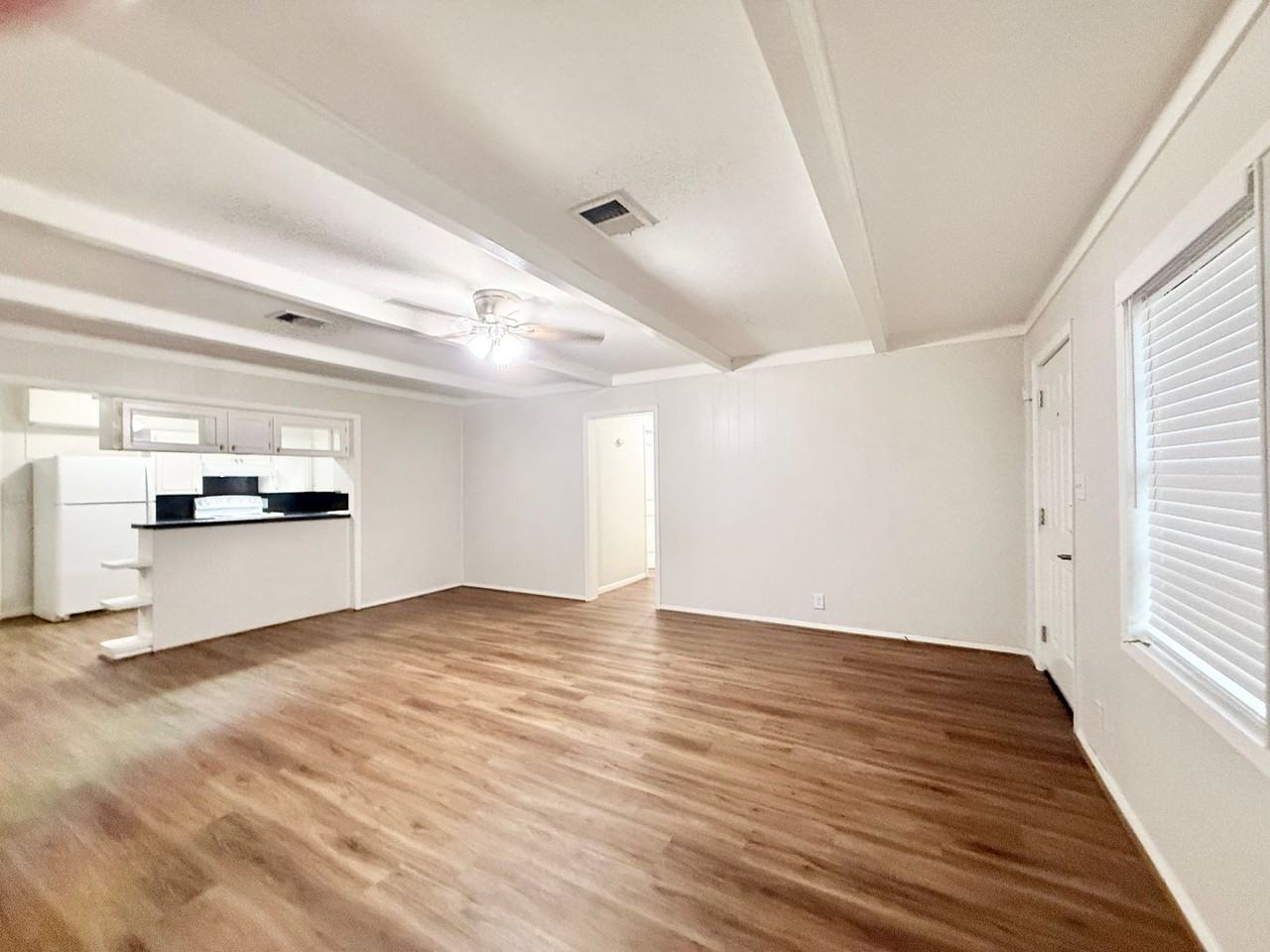 310 S Shanks St - Photo 5 of 20