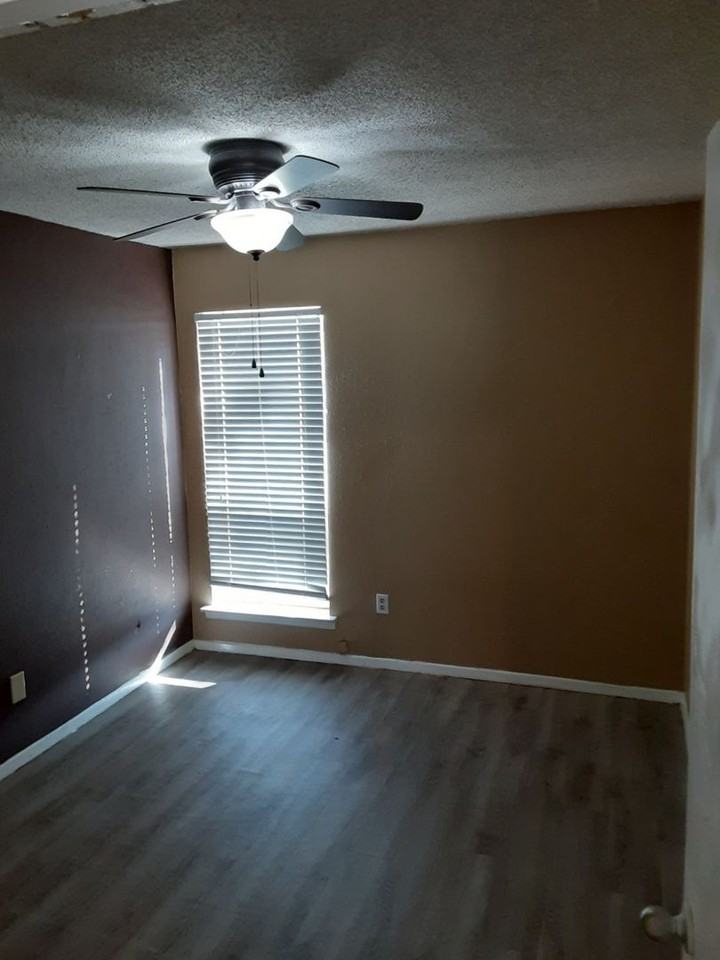 2019 Deerfield Dr - Photo 4 of 7