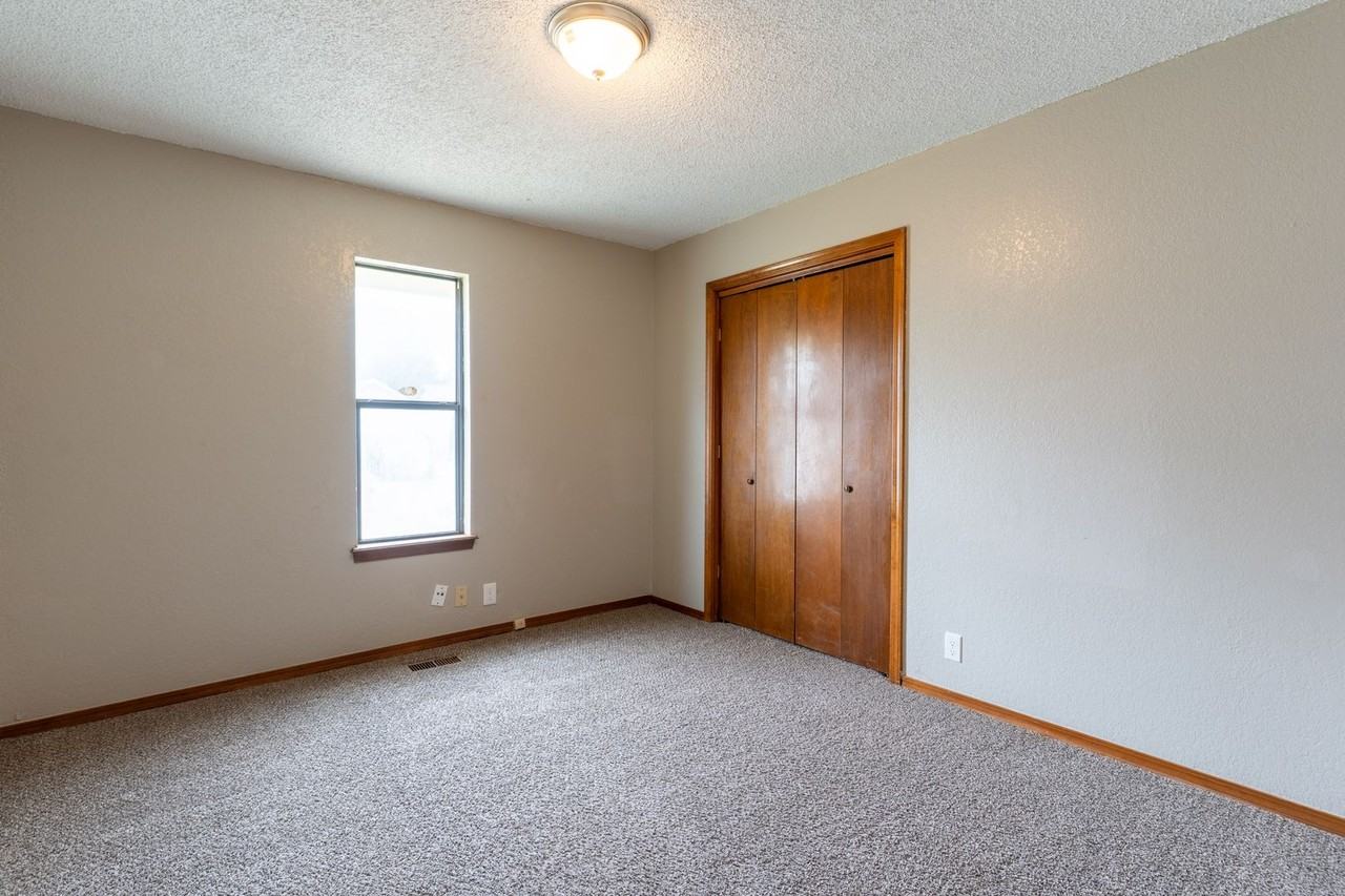 10321 Birkenhead Rd - Photo 7 of 10