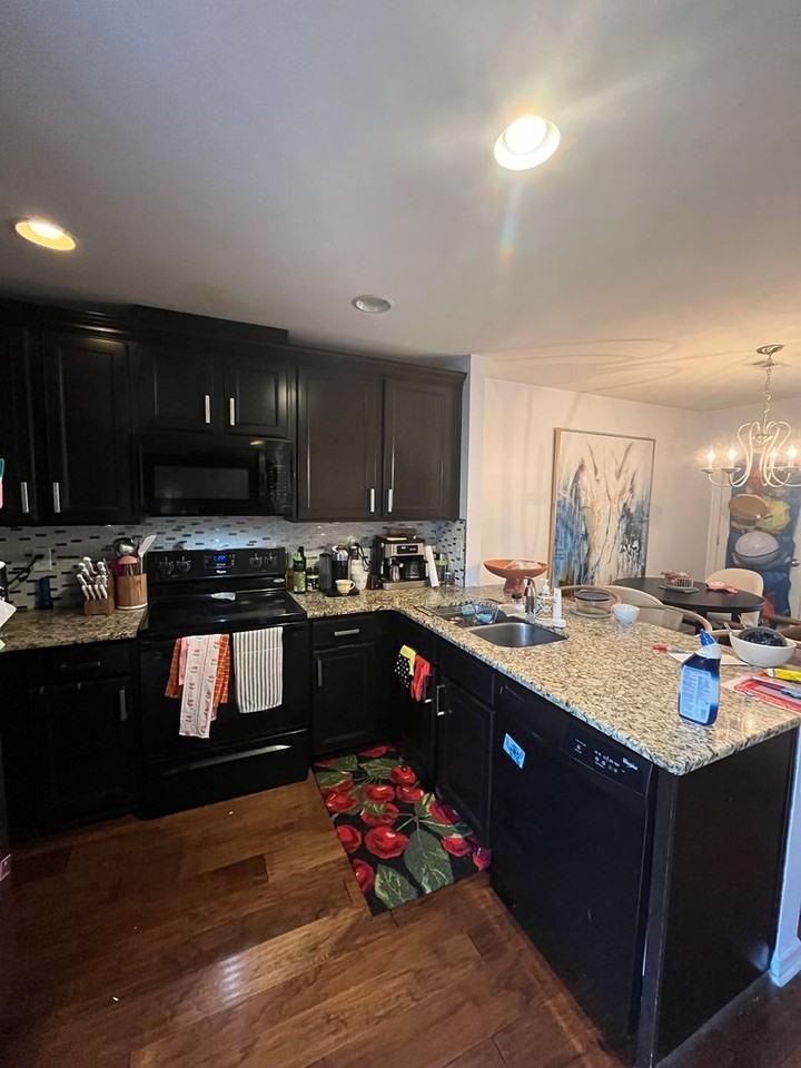 1217 Riverbrook Dr - Photo 2 of 15