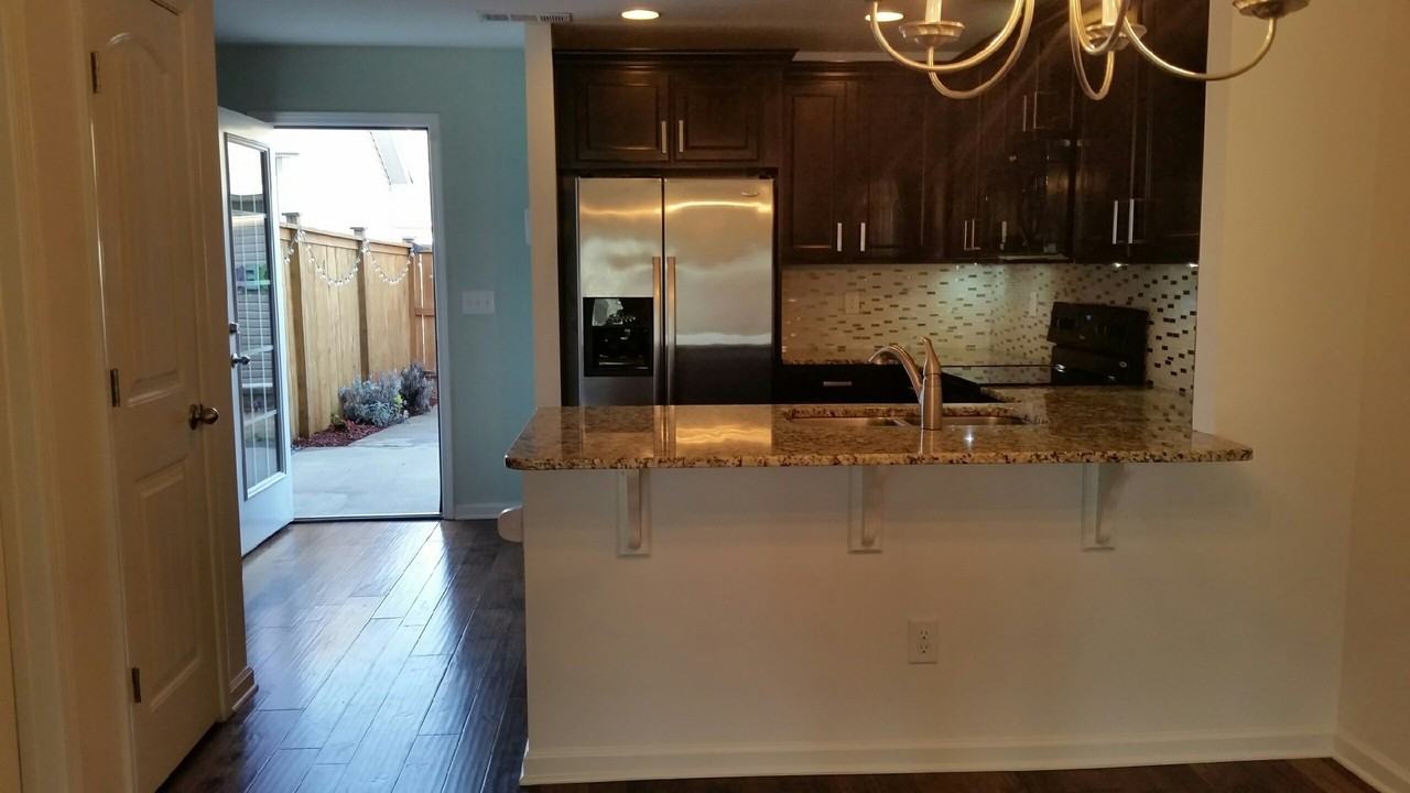 1217 Riverbrook Dr - Photo 3 of 15