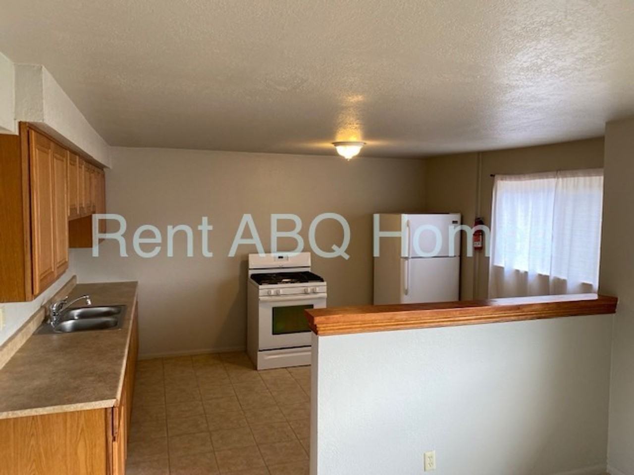 2405 Dorothy St Ne - Photo 3 of 5