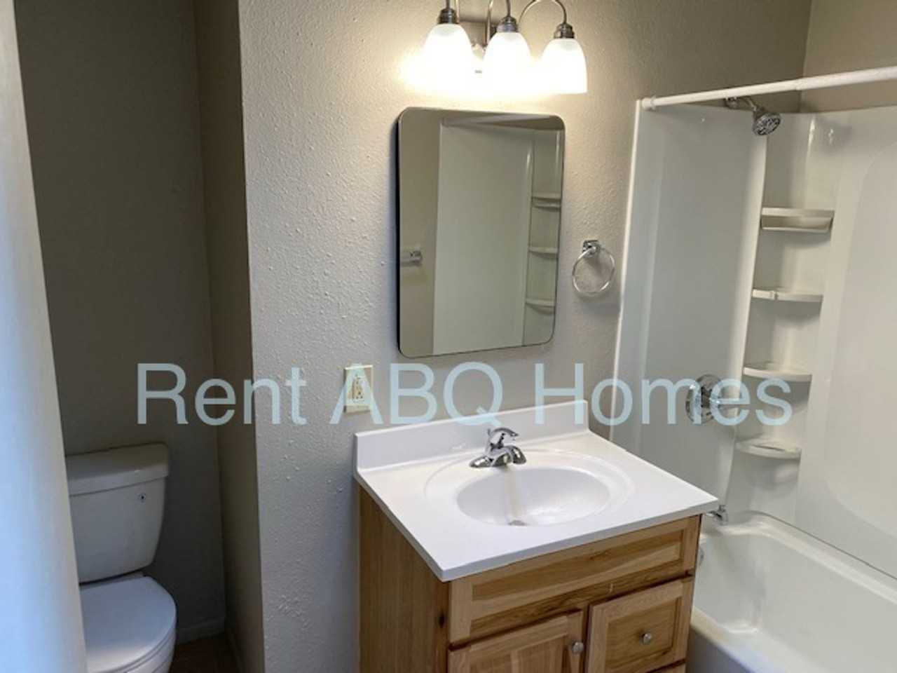 2405 Dorothy St Ne - Photo 4 of 5