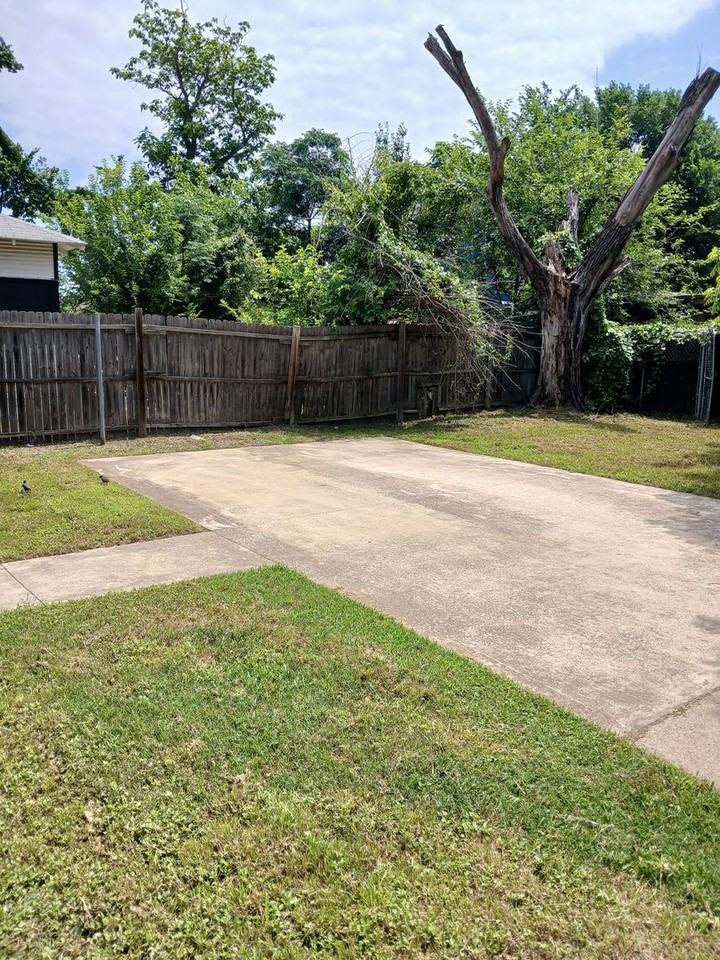 3100 Metropolitan Ave - Photo 6 of 39