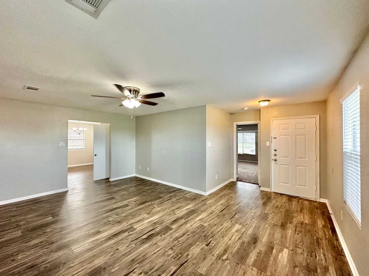 3000 Indy Dr - Photo 3 of 31