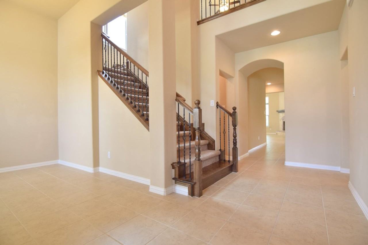 4011 Gloucester Dr - Photo 4 of 24