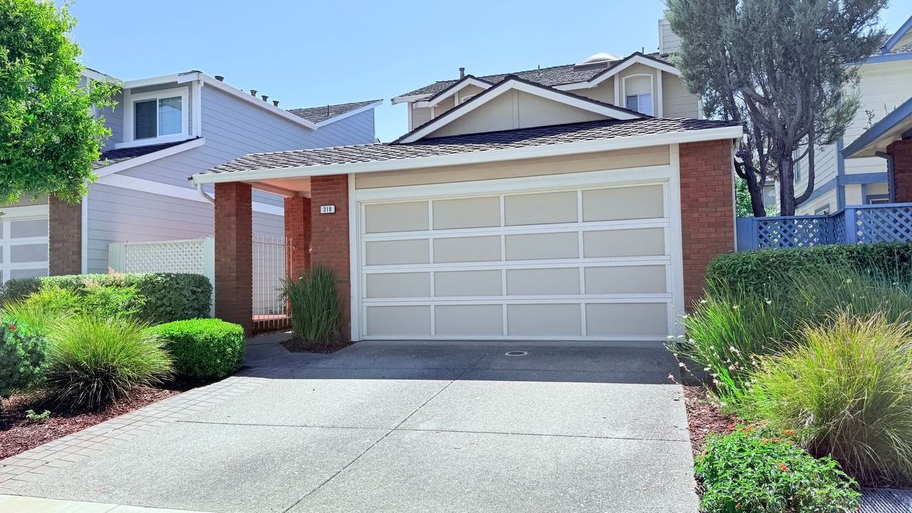 319 Winterwind Cir - Photo 2 of 30