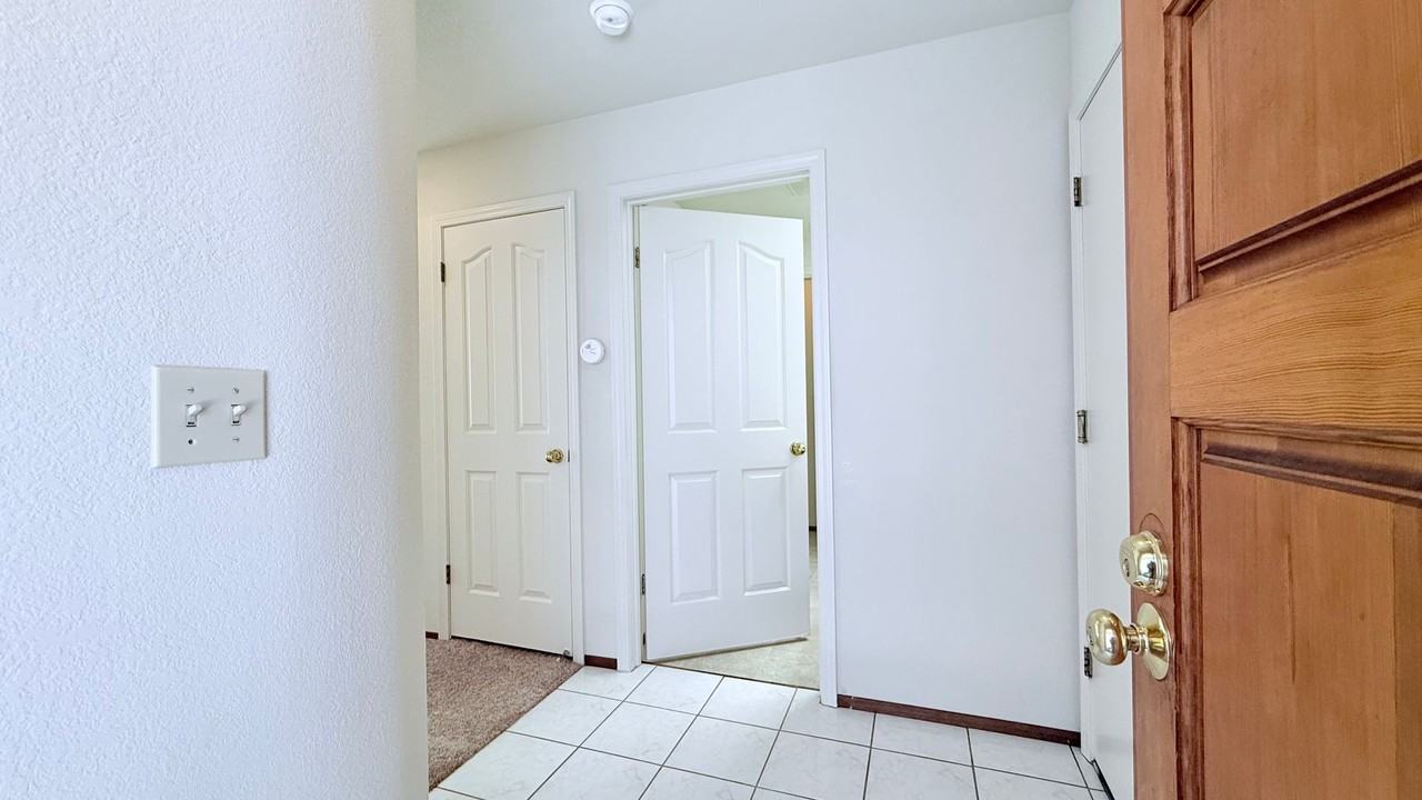 319 Winterwind Cir - Photo 6 of 30