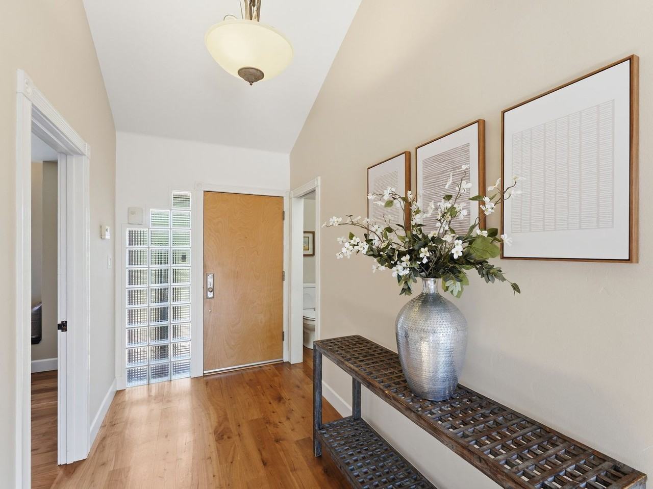 5666 Arboretum Dr - Photo 3 of 33