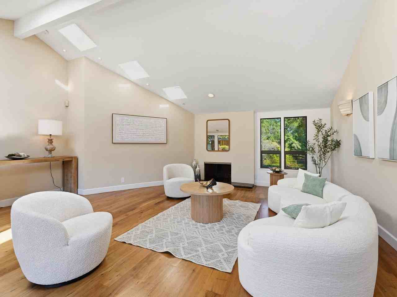5666 Arboretum Dr - Photo 6 of 33
