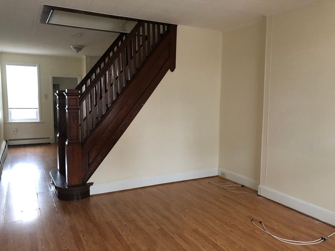136 Barnt Ave - Photo 2 of 13