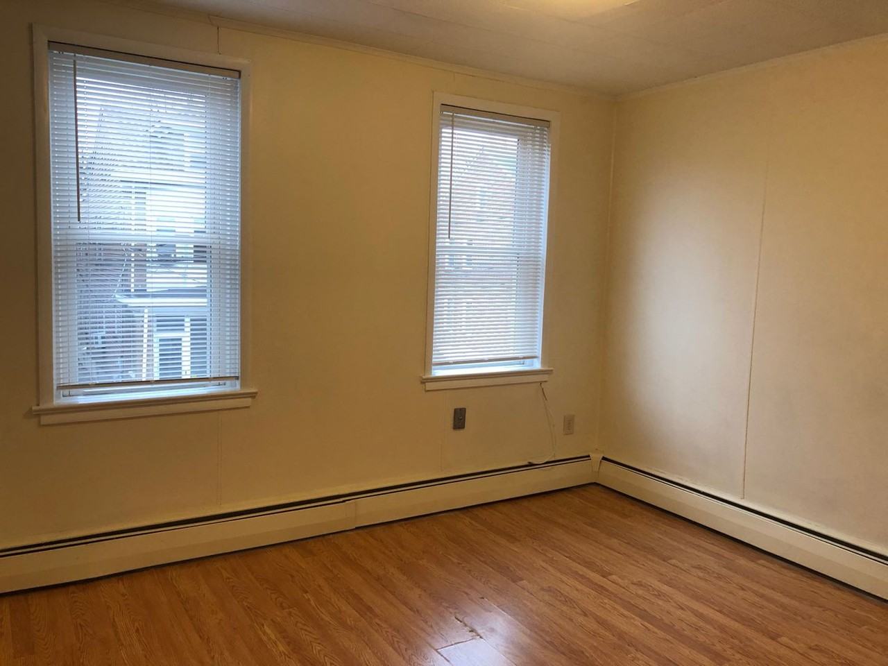 136 Barnt Ave - Photo 6 of 13