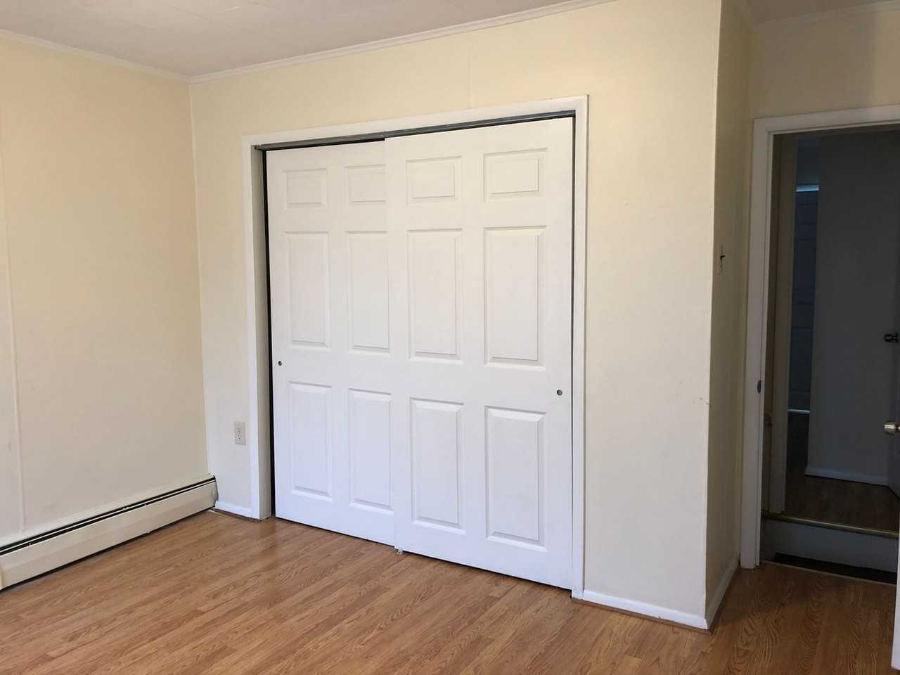 136 Barnt Ave - Photo 7 of 13