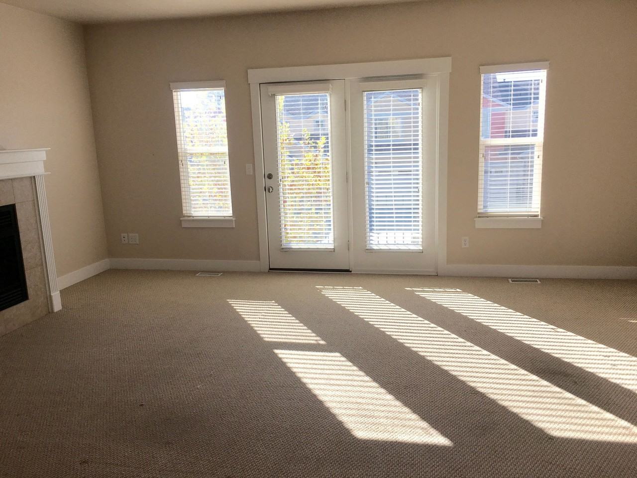 1077 E Quarry View Way - Photo 4 of 13