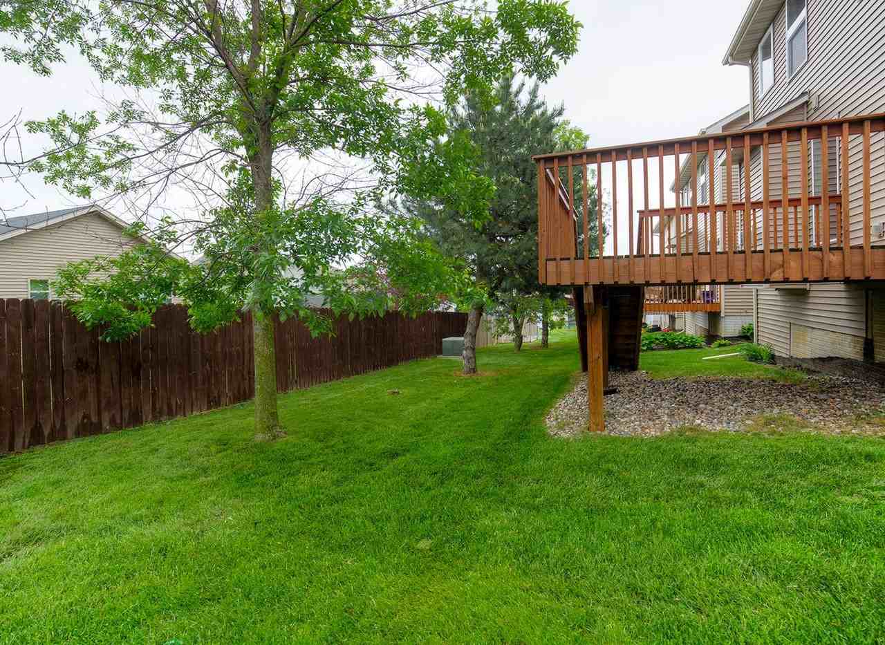 303 Marie Ave - Photo 6 of 33