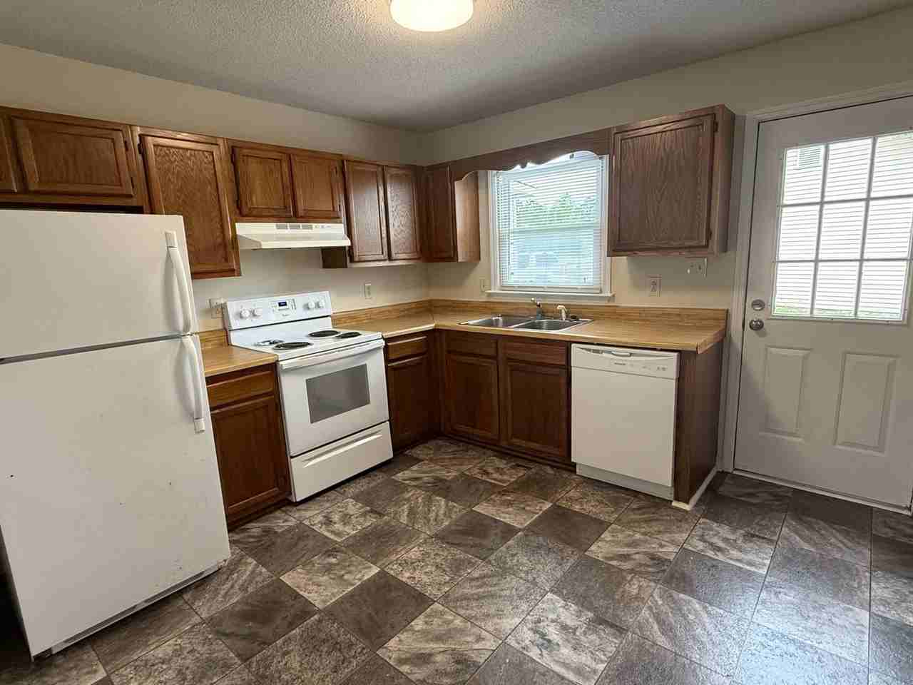 1820 Burgaw Hwy - Photo 3 of 7