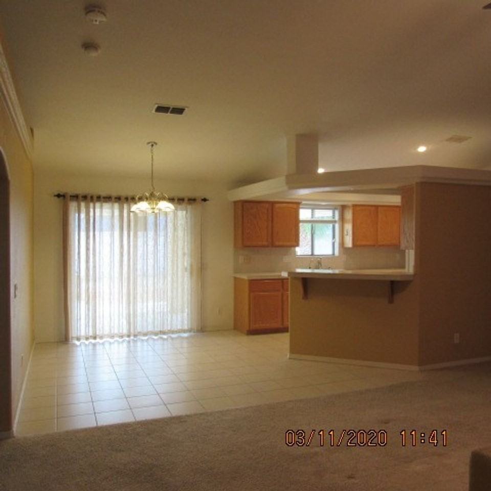 3740 Hiawatha Dr - Photo 3 of 23