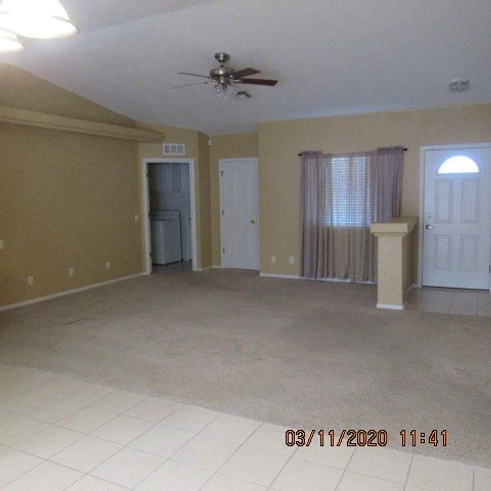 3740 Hiawatha Dr - Photo 4 of 23