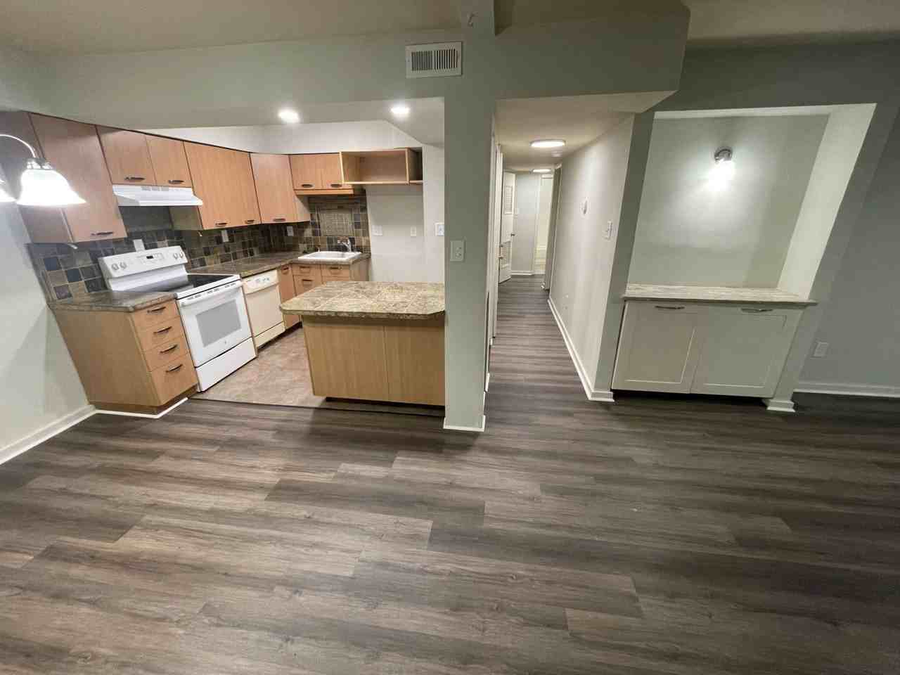 7124 Longstreet Dr Unit C - Photo 3 of 15