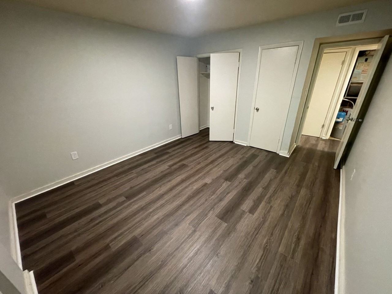 7124 Longstreet Dr Unit C - Photo 5 of 15