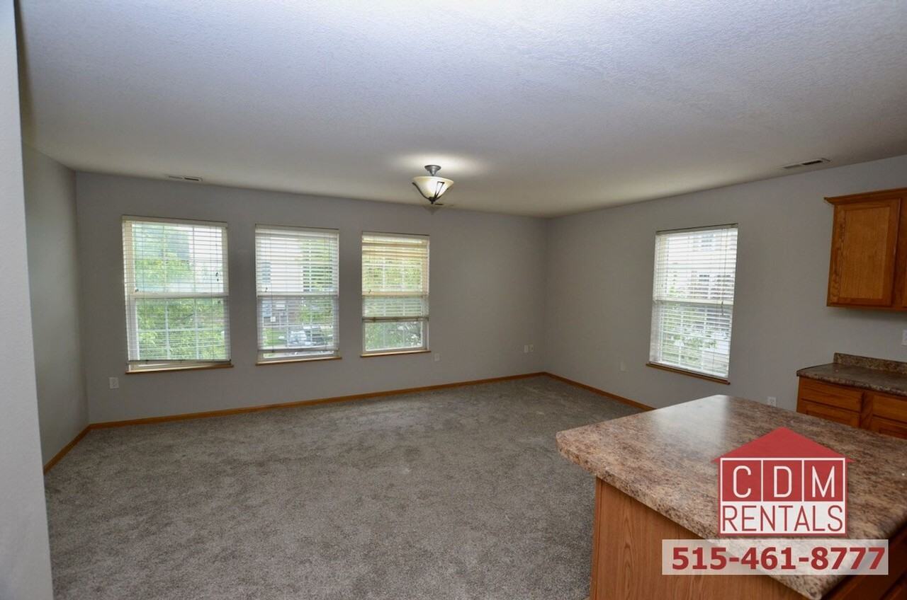 293 Ne Basswood - Photo 5 of 14