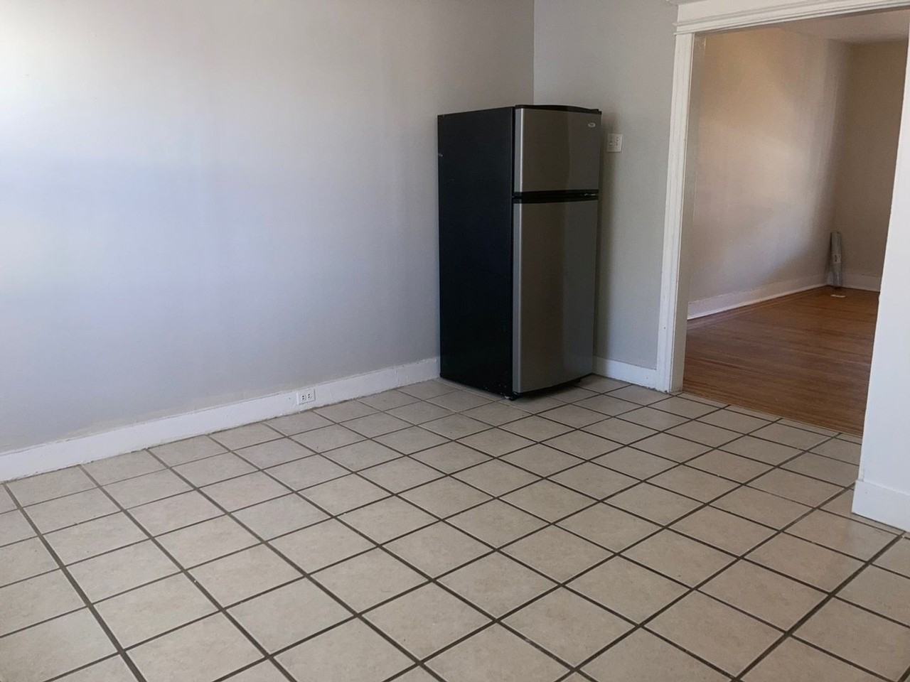 267 S Hirst St - Photo 3 of 13