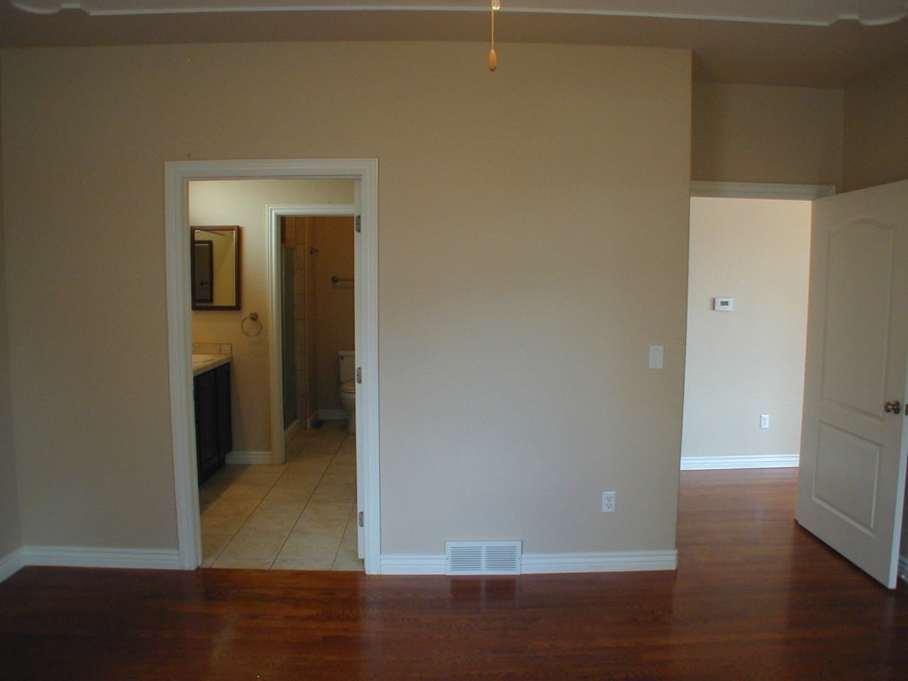 400 Sterling Dr - Photo 4 of 28