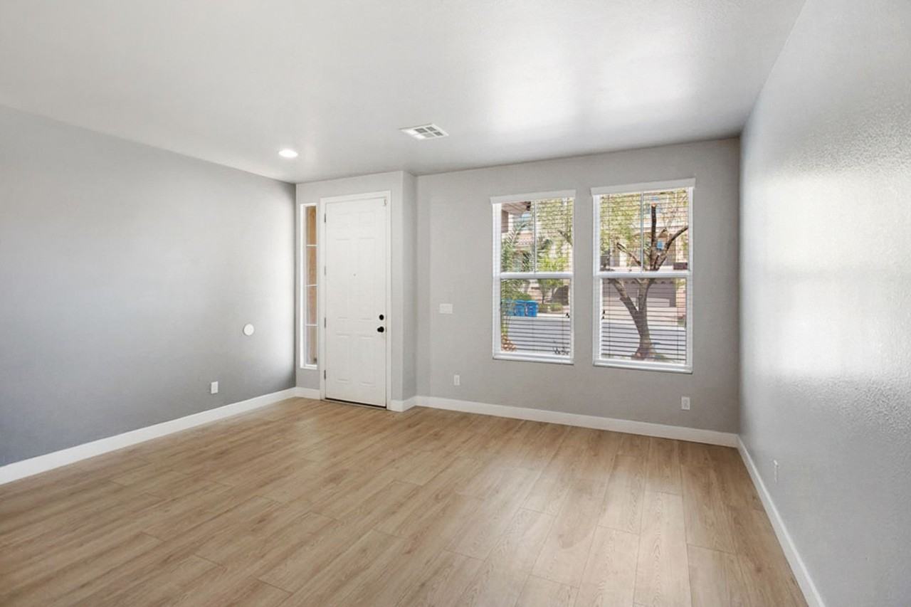 6387 Tomahawk Mill Ct - Photo 4 of 39