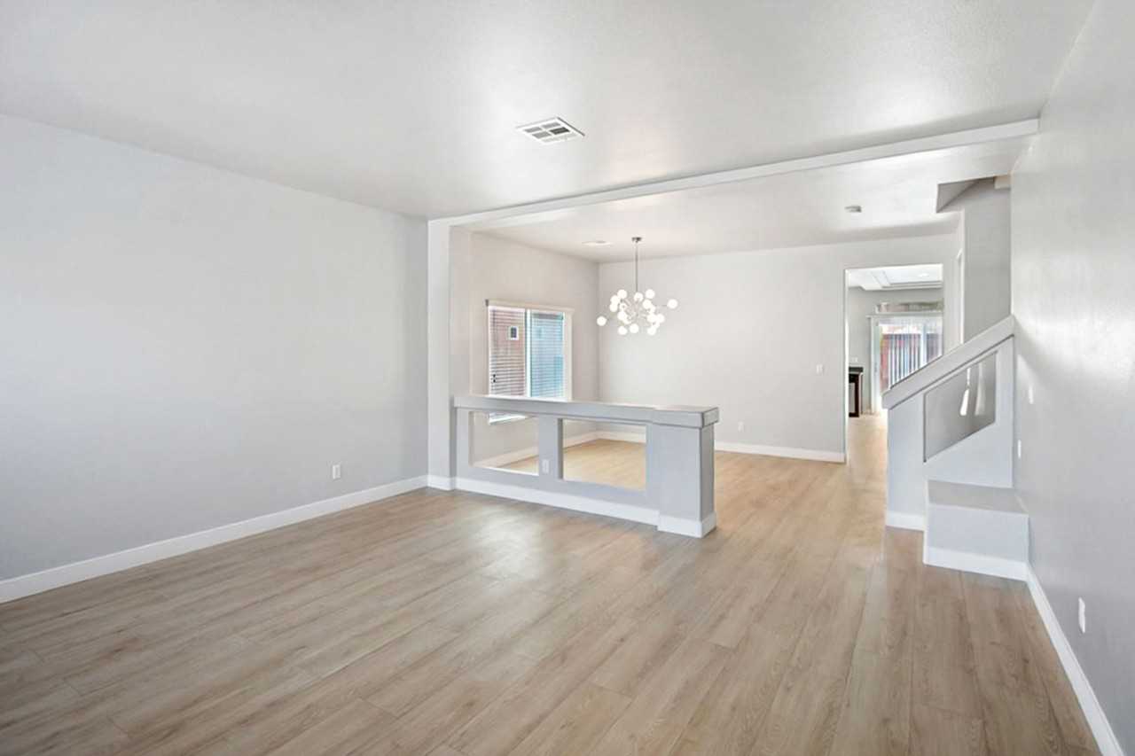 6387 Tomahawk Mill Ct - Photo 5 of 39