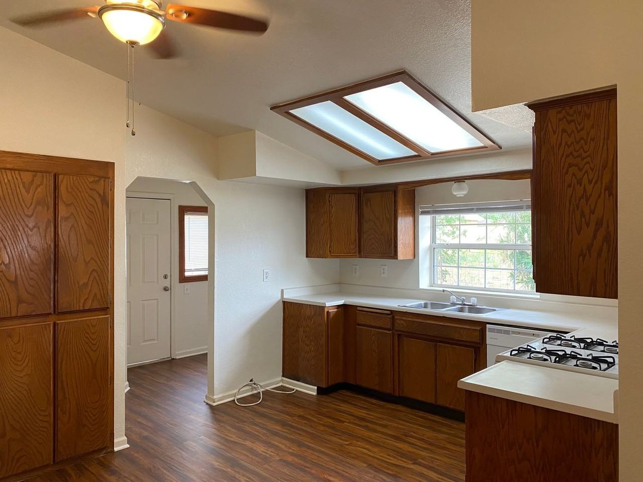 6903 Airport Rd - Photo 3 of 27
