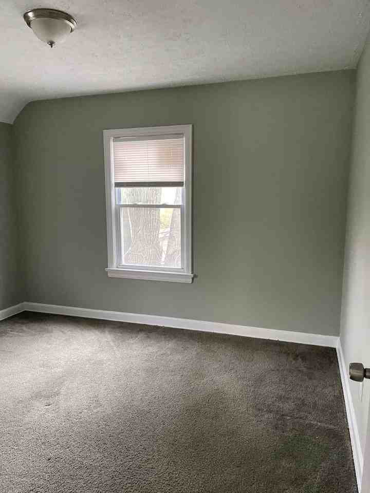 18800 Pasnow Ave - Photo 5 of 8