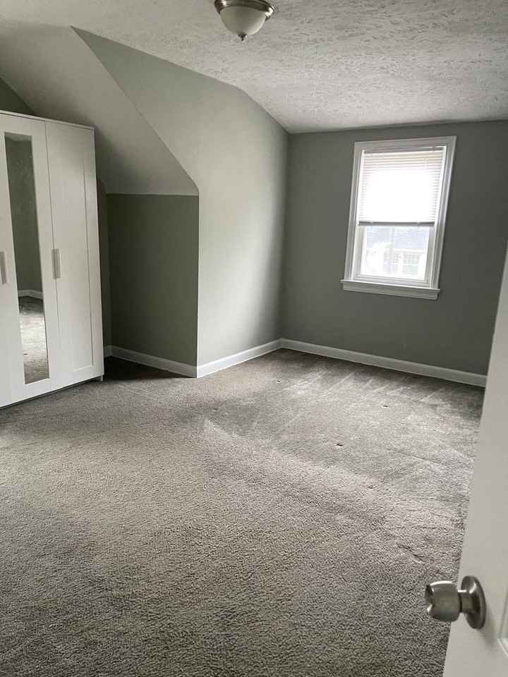 18800 Pasnow Ave - Photo 6 of 8