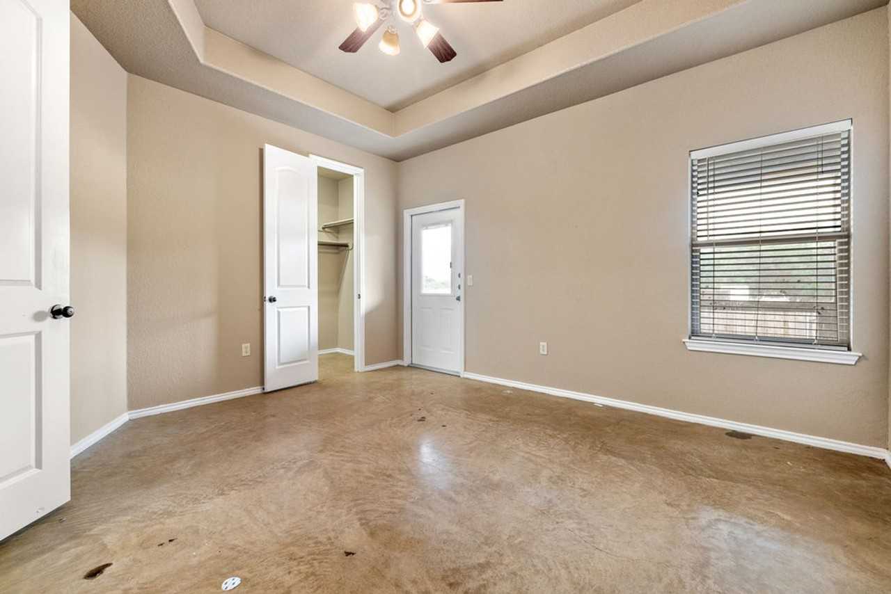 216 Stone Gate Dr - Photo 6 of 14
