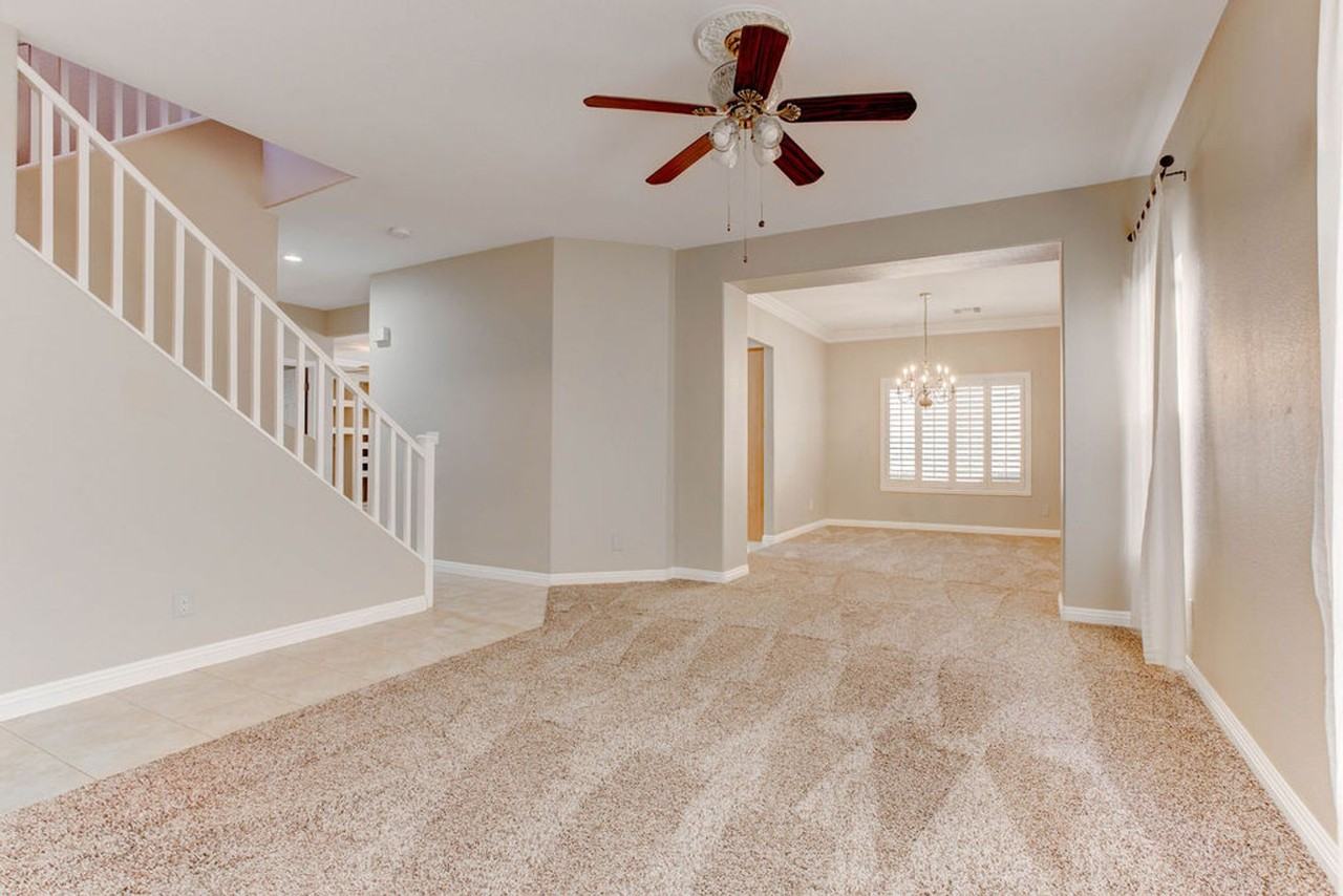 809 Royal Birch Ln - Photo 3 of 50