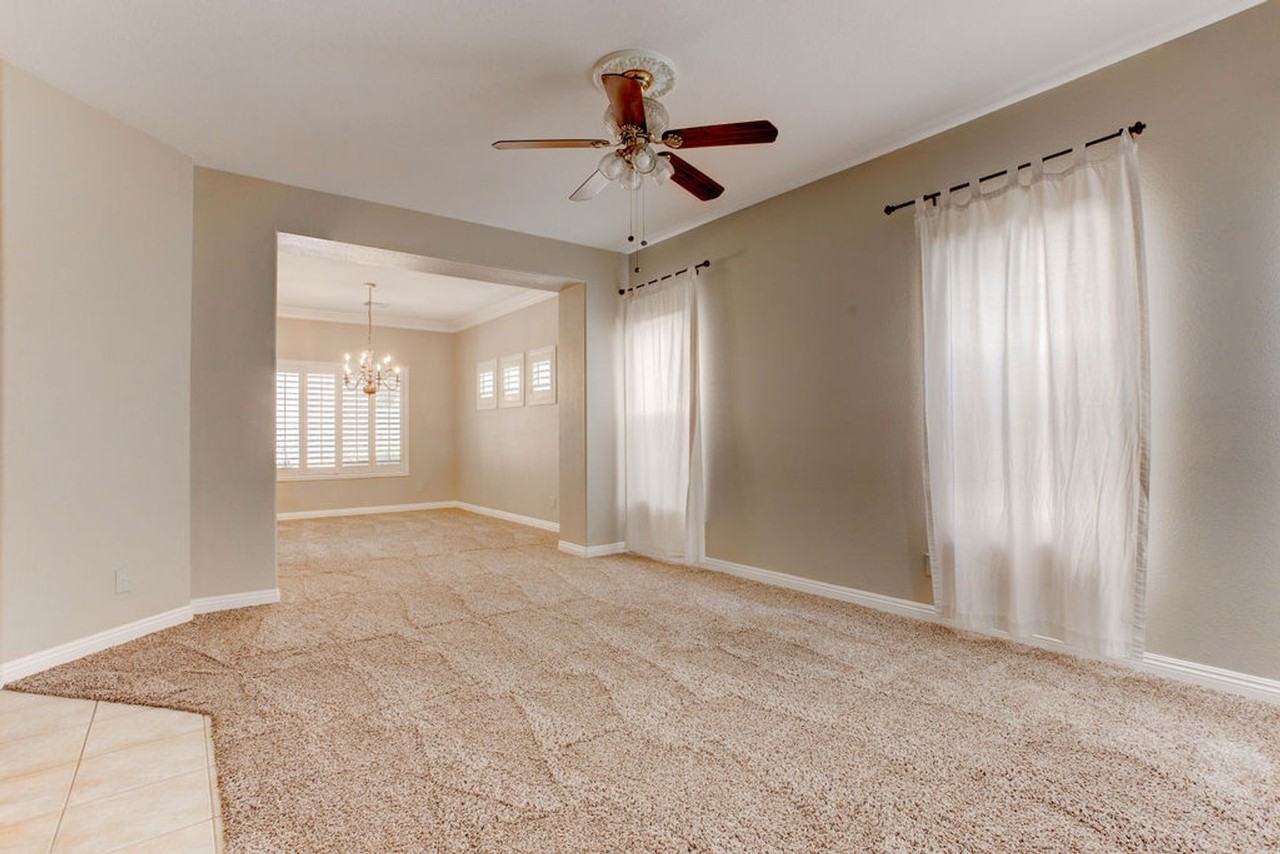 809 Royal Birch Ln - Photo 4 of 50
