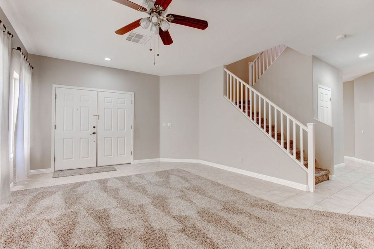 809 Royal Birch Ln - Photo 6 of 50