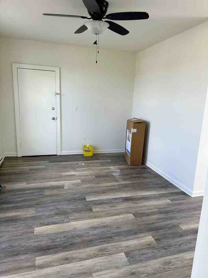 503 Charles St Unit A - Photo 3 of 5
