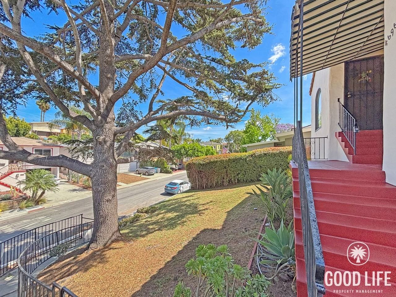 4696 Esther St - Photo 3 of 41