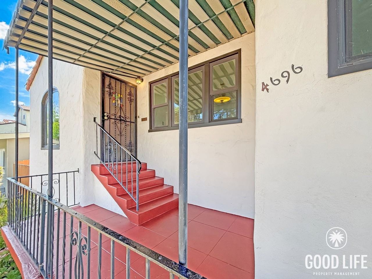 4696 Esther St - Photo 4 of 41