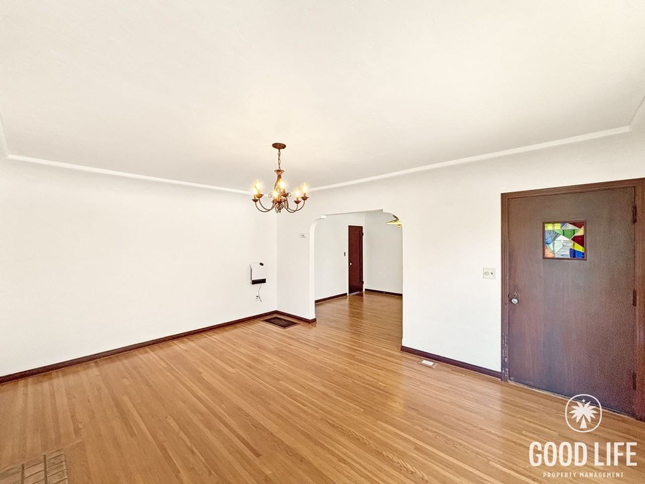 4696 Esther St - Photo 5 of 41