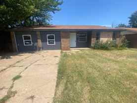 4009 Se 46th St - Photo 1 of 1
