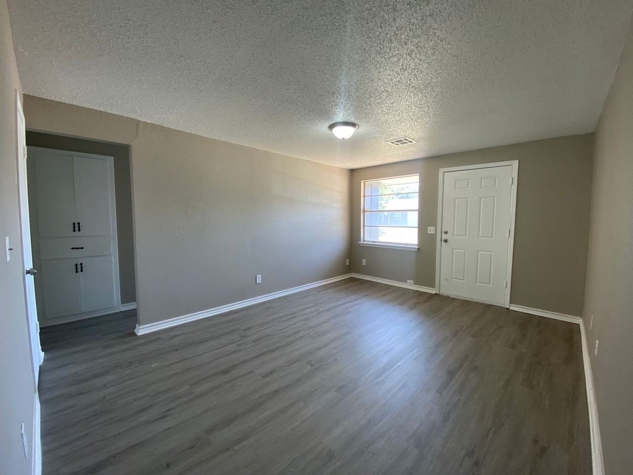 4009 Se 46th St - Photo 2 of 14