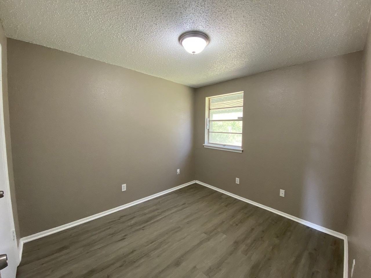 4009 Se 46th St - Photo 3 of 14