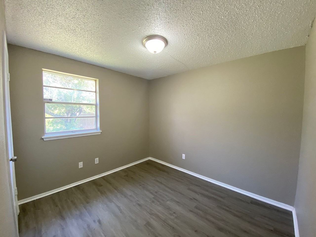 4009 Se 46th St - Photo 4 of 14